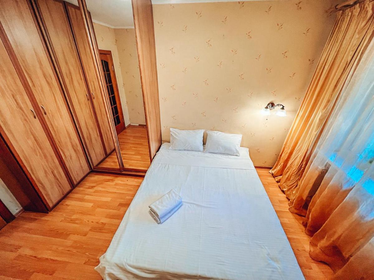 Apartments Near The Exhibition Centre Kiev Exterior foto